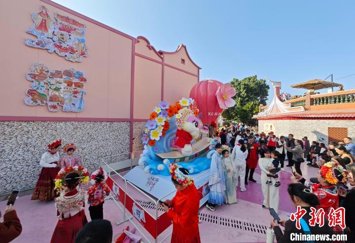 首个“非遗版”春节：新风旧俗共“烩”浓浓年味