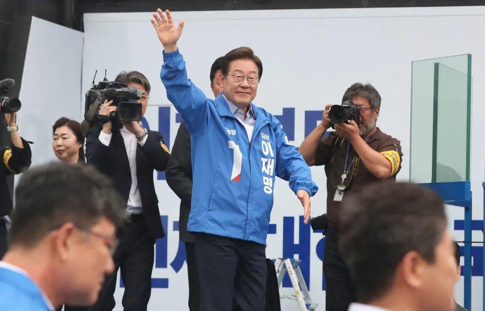 国际观察：多重挑战考验李在明执政智慧