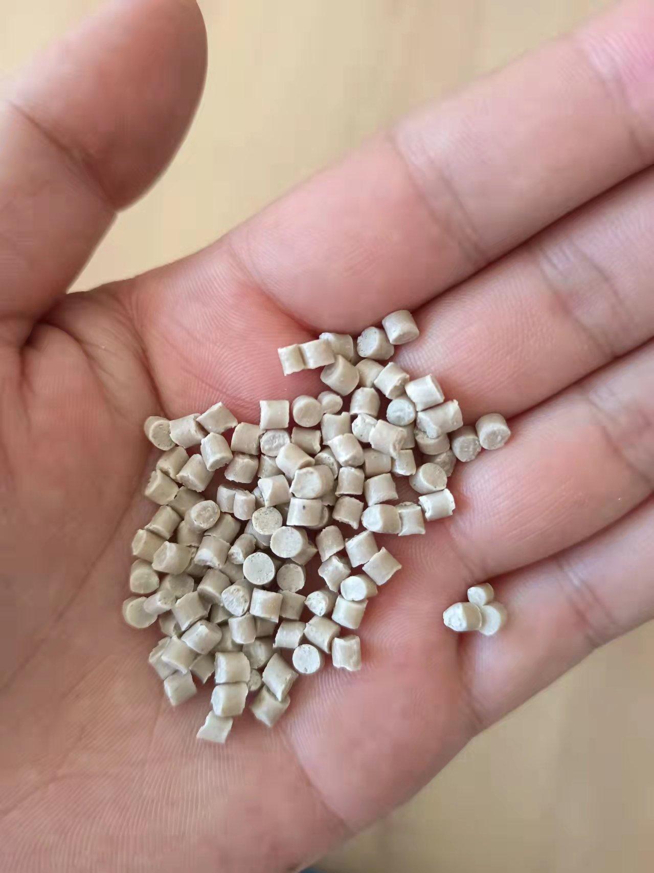 新动能：从秸秆变电池材料看生产力上新