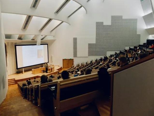 意大利大学与研究部部长签署法案，意大学2025年获94亿欧元拨款