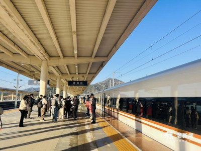 杭衢高铁开始试运行