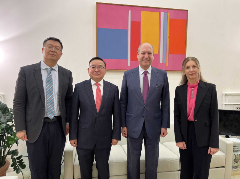 中国驻意大利大使贾桂德向意外交部辞行