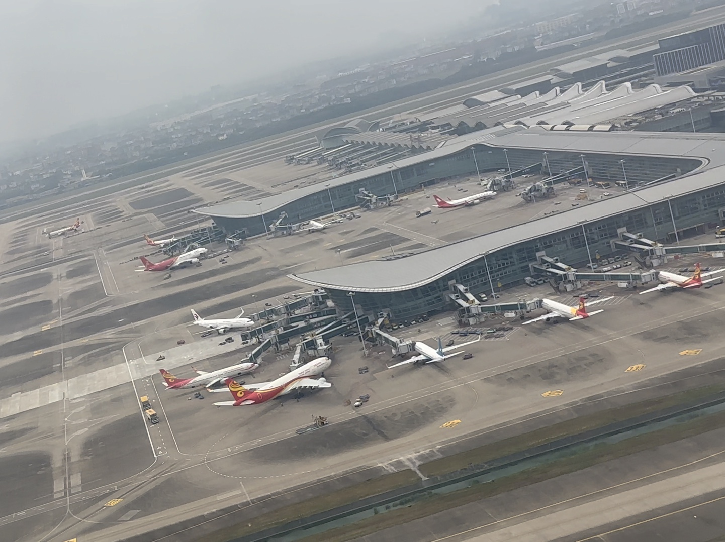 杭州萧山国际机场实现“人货分离” 机场行李直接寄递目的地