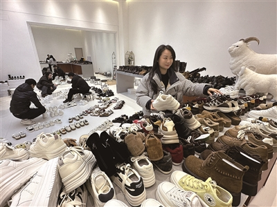 中国鞋都年出口女鞋4亿双 2026春款国际电商节启幕