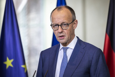 德国总理访问意大利 外媒：德法引擎“熄火” 德意关系重燃