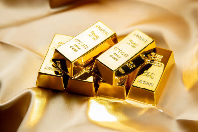 新闻分析：国际金价持续上升，原因几何？