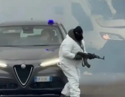 意大利多名武装悍匪突袭运钞车 与到场警方交火