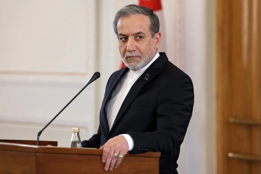 伊朗外长说将在2至3天内完成核协议草案的起草工作