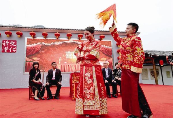 温州农村：婚礼走进文化礼堂蔚然成风