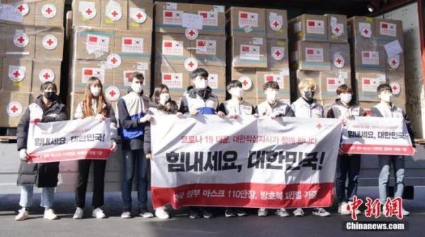 旅韩侨胞：疫情不结束，免费发口罩就会继续