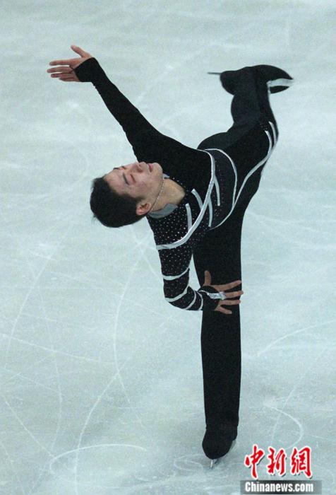 2003年中国运动员李成江在四大洲花样滑冰锦标赛男子单人滑决赛中，获得第三名。<a target='_blank' href='http://www.chinanews.com/'>中新社</a>记者 武仲林 摄