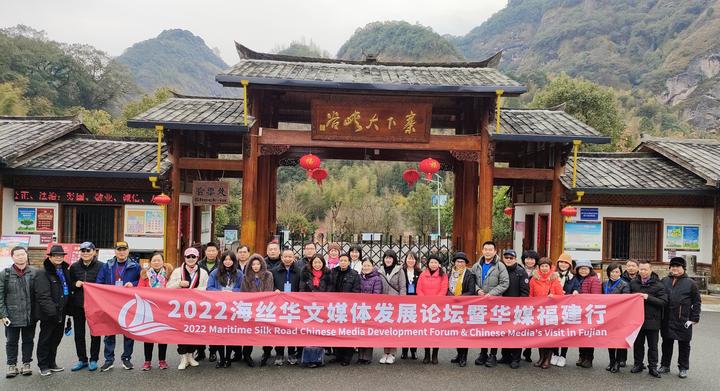 福建泰宁寨下大峡谷:神奇的翠谷奇洞，壮观的地学画廊