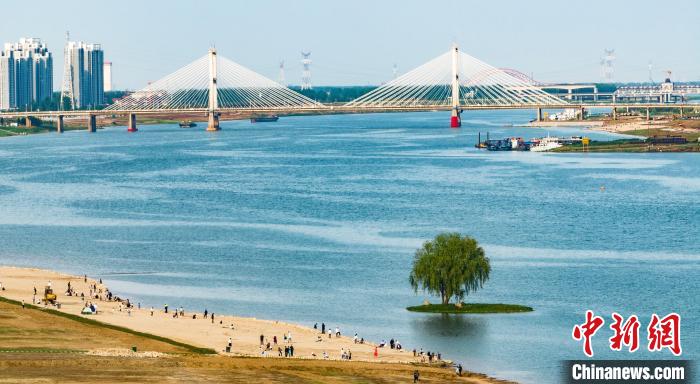 （高质量发展调研行）“靓淮河”点亮“明珠”：这里堤固、水清、岸绿、景美、人和