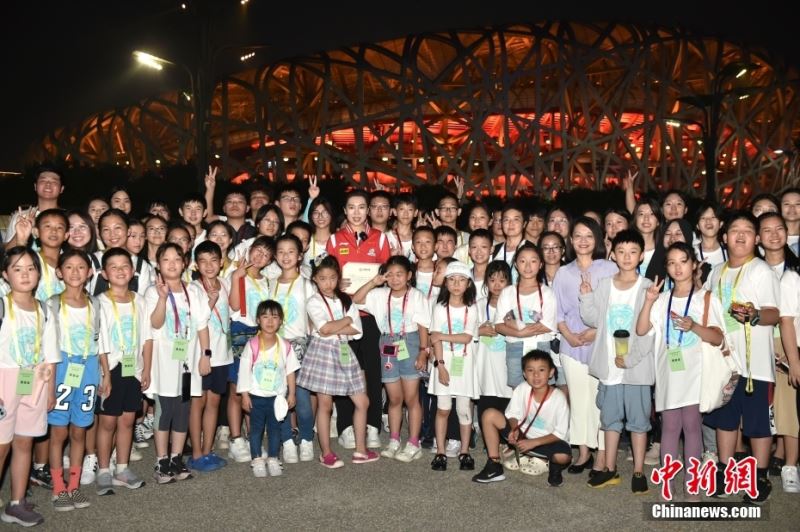 北京奥运会十五周年 华裔青少年与奥运冠军零距离接触