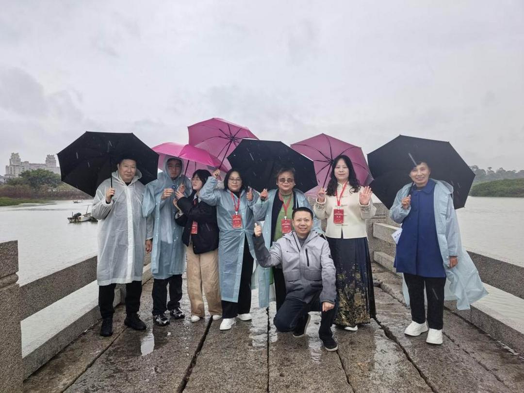 世遗洛阳桥迎海外华媒 千年古建展泉州智慧